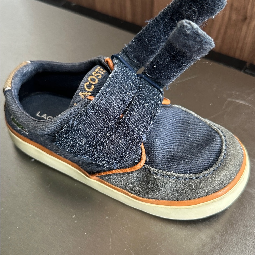 Lacoste Kids Dark Denim Blue and Tan Sneakers Size 8 - Picture 2 of 7